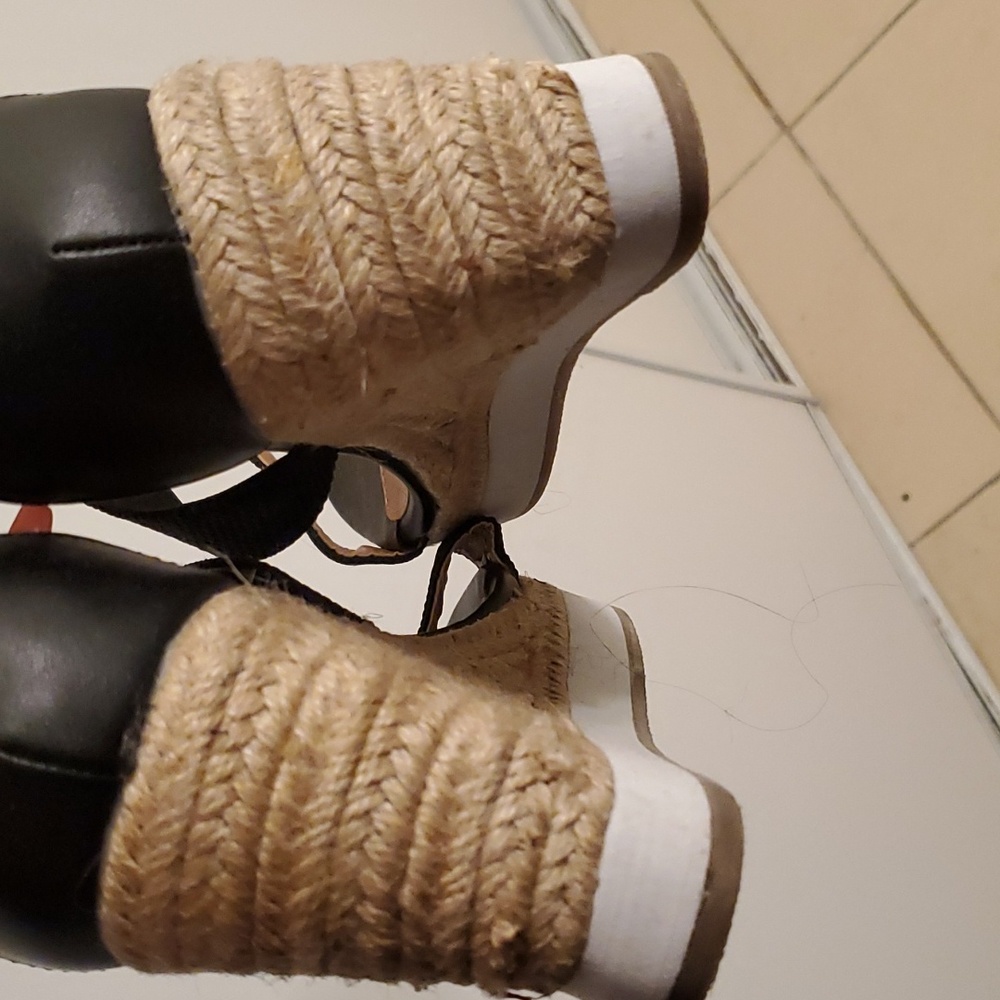 Sandals - Picture 5 of 7